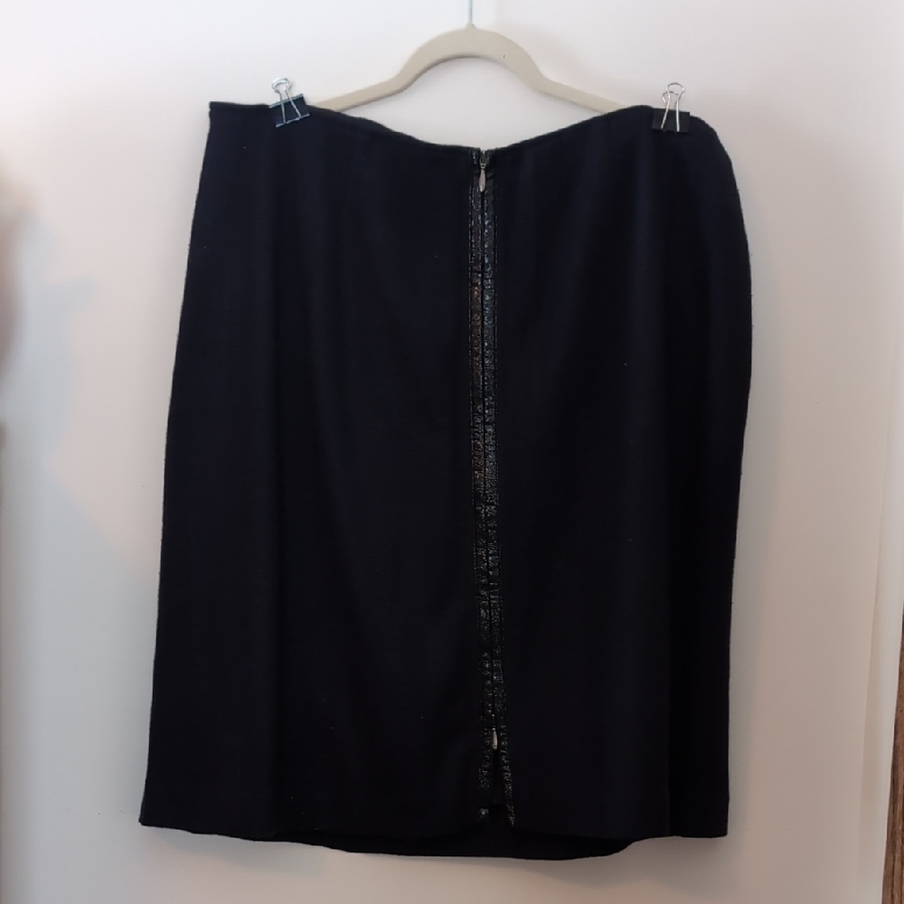 Doncaster Black Pencil Skirt with Zipper Detail